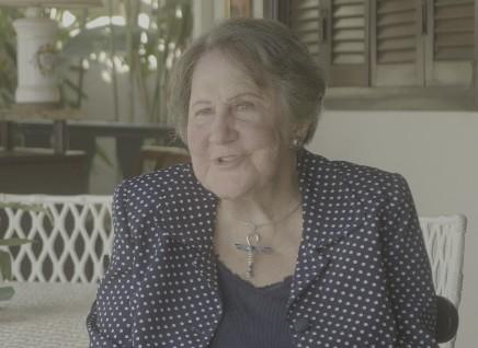 A primeira aluna da turma que foi diplomata na terra da Rainha e tornou-se embaixadora